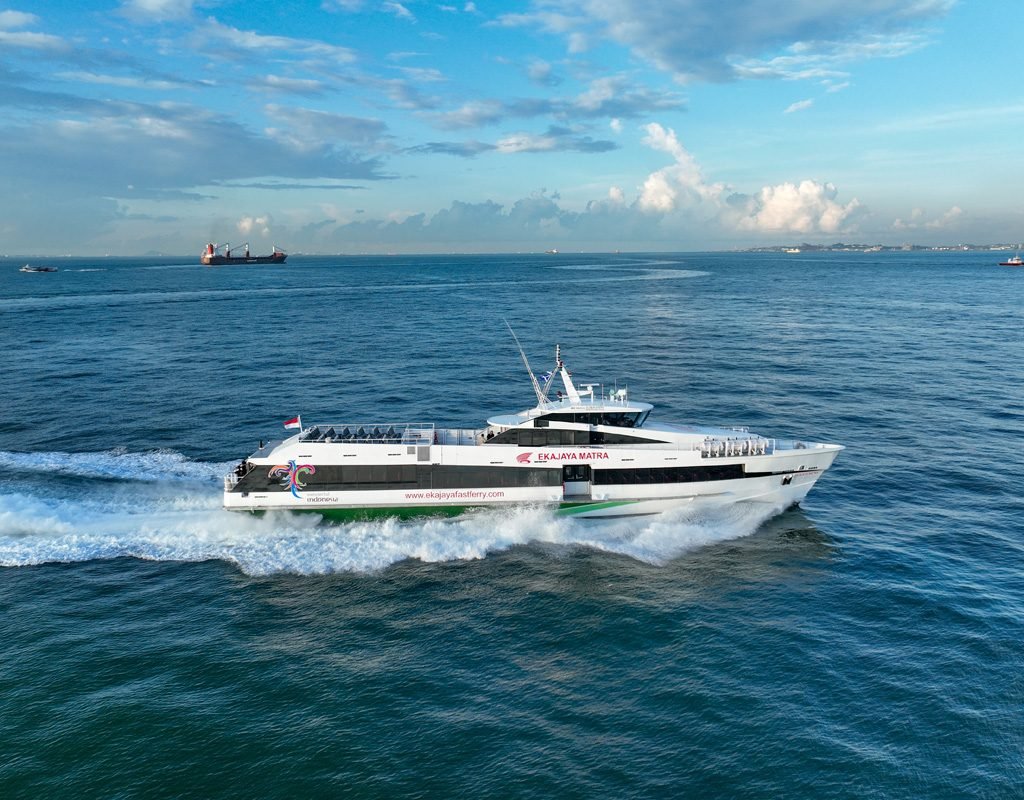 fast boat eka jaya 1